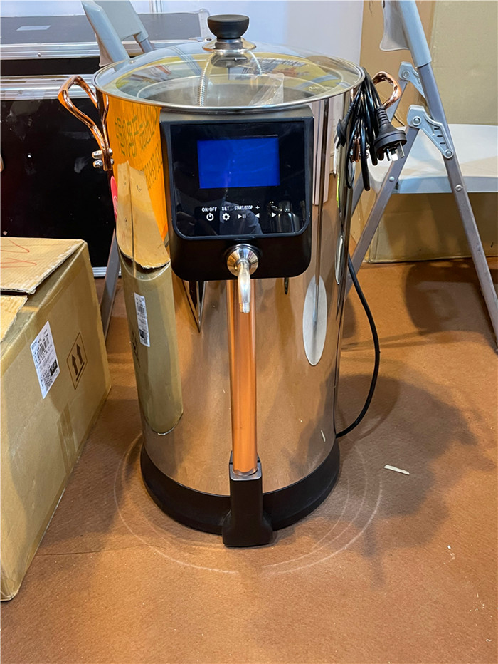 craft-beer-equipment184983861.jpg craft-beer-equipment184.jpg